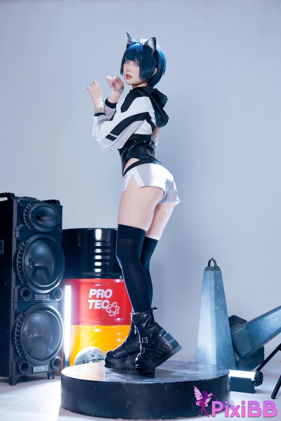 Cosplayer Yuyu Figure PixiBB.COM 019