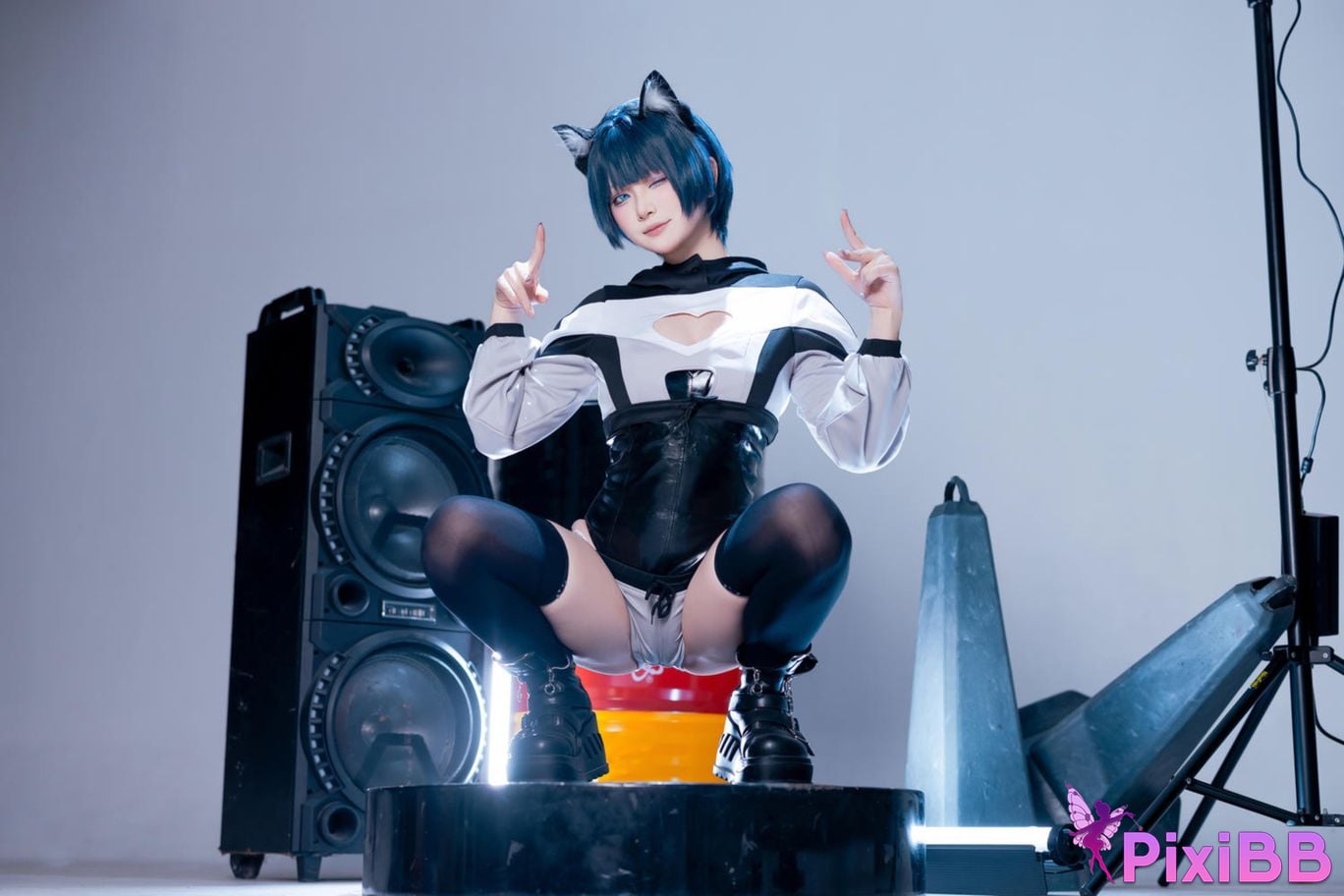 Cosplayer Yuyu Figure PixiBB.COM 030