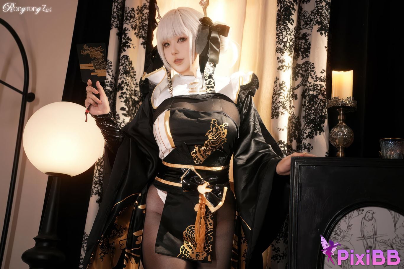 Cosplayer Little Rongzi gurgling w NIKKE goddess of victory Blanche White Rabbit PixiBB.COM 003