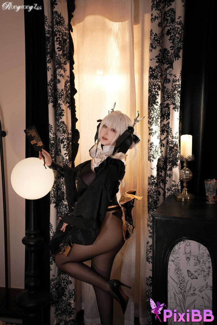 Cosplayer Little Rongzi gurgling w NIKKE goddess of victory Blanche White Rabbit PixiBB.COM 010