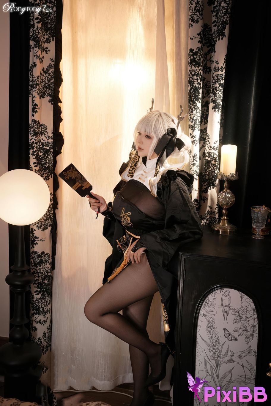 Cosplayer Little Rongzi gurgling w NIKKE goddess of victory Blanche White Rabbit PixiBB.COM 014