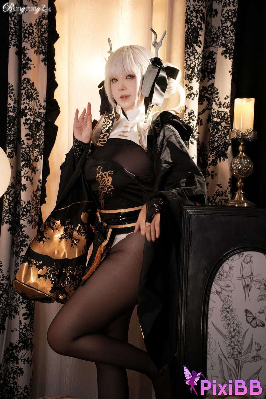 Cosplayer Little Rongzi gurgling w NIKKE goddess of victory Blanche White Rabbit PixiBB.COM 044