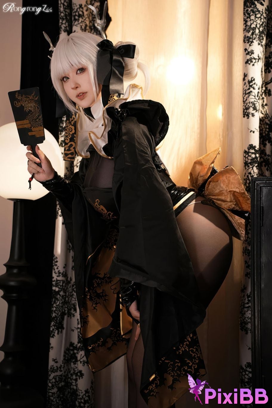 Cosplayer Little Rongzi gurgling w NIKKE goddess of victory Blanche White Rabbit PixiBB.COM 045