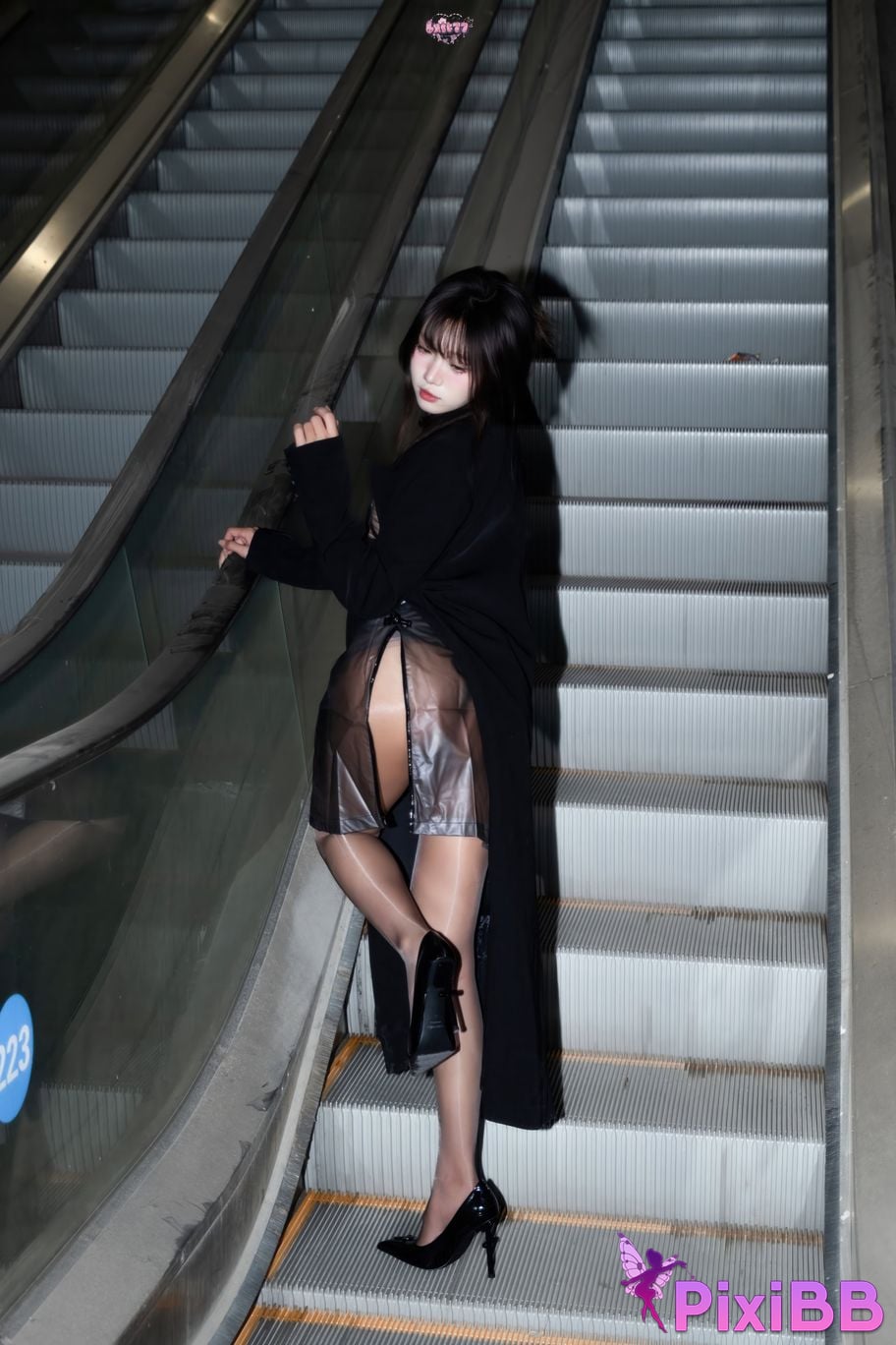 Cosplayer Qiqi be good Midnight encounter PixiBB.COM 010