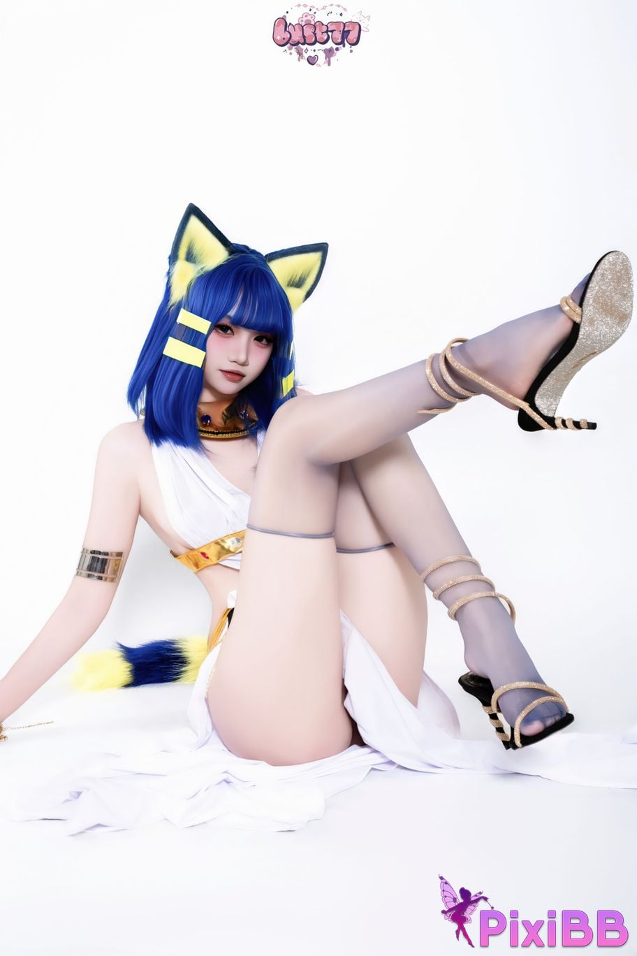 Cosplayer Qiqi be good egyptian cat PixiBB.COM 005