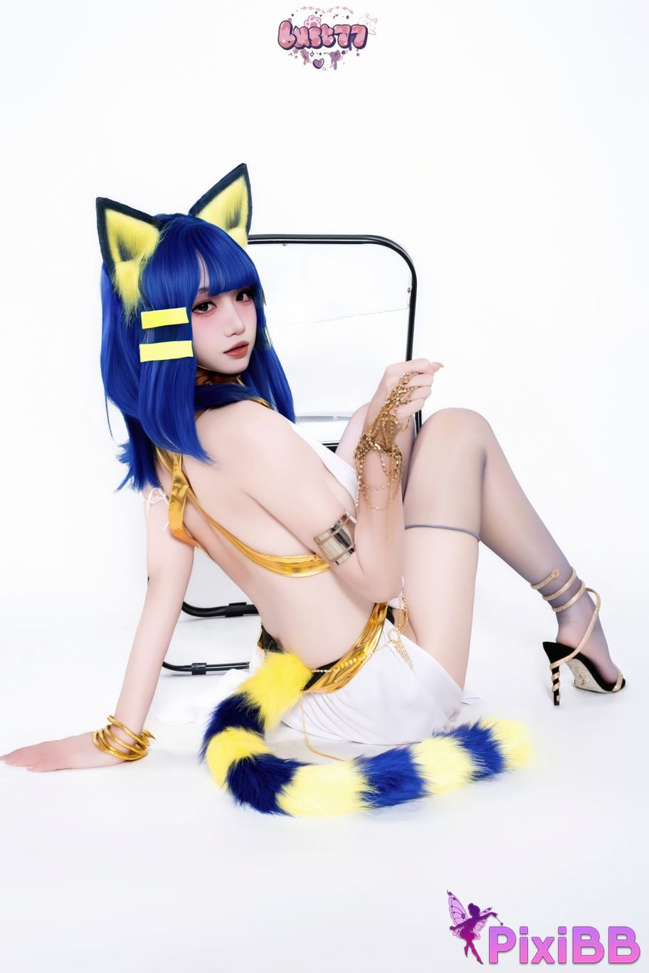 Cosplayer Qiqi be good egyptian cat PixiBB.COM 006