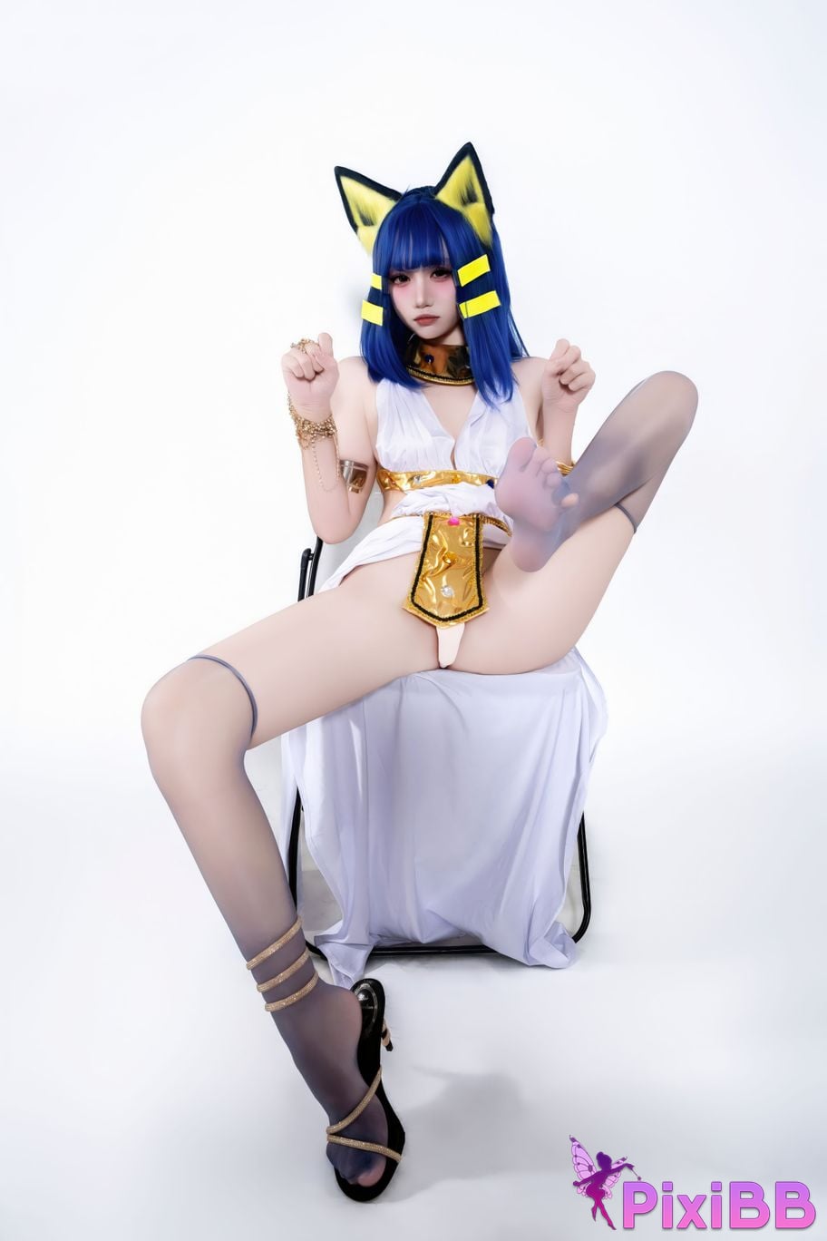 Cosplayer Qiqi be good egyptian cat PixiBB.COM 010