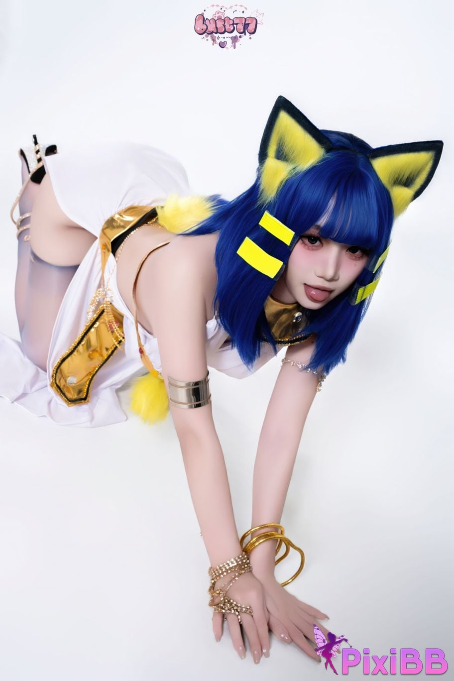 Cosplayer Qiqi be good egyptian cat PixiBB.COM 034