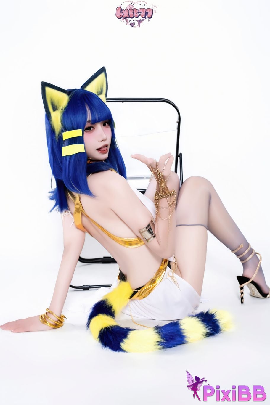 Cosplayer Qiqi be good egyptian cat PixiBB.COM 044