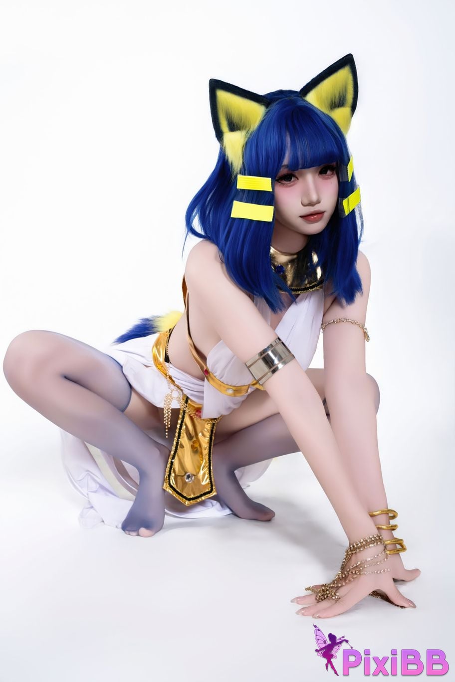 Cosplayer Qiqi be good egyptian cat PixiBB.COM 047