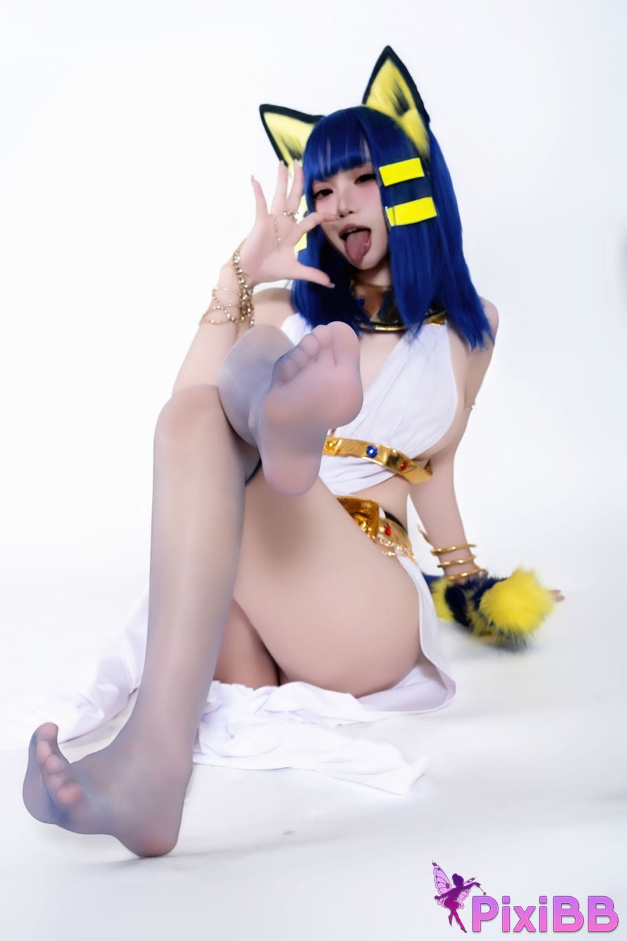 Cosplayer Qiqi be good egyptian cat PixiBB.COM 063