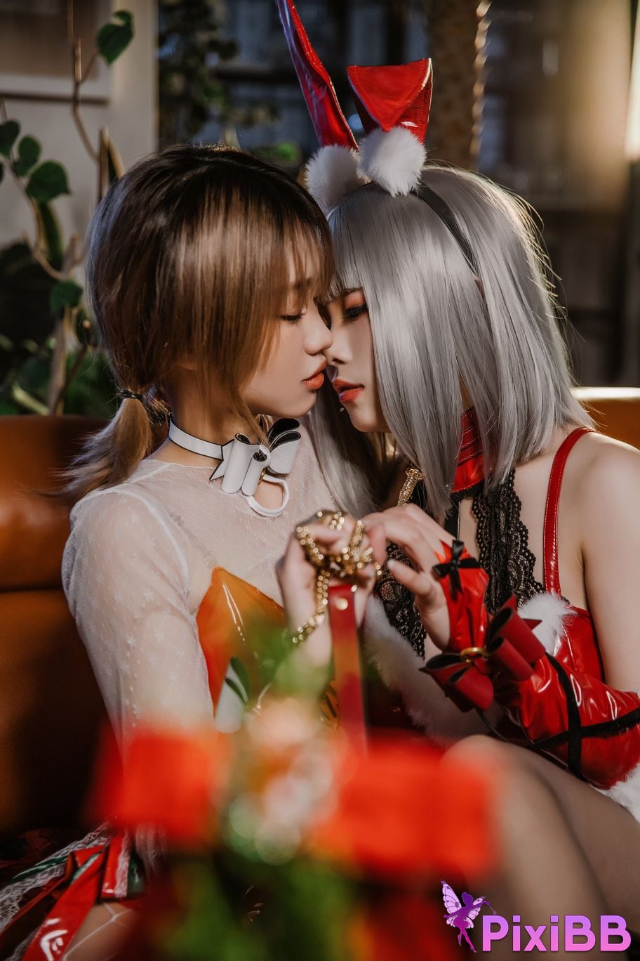 Cosplayer Qiqi be good Last night 787 Christmas gift for two PixiBB.COM 058