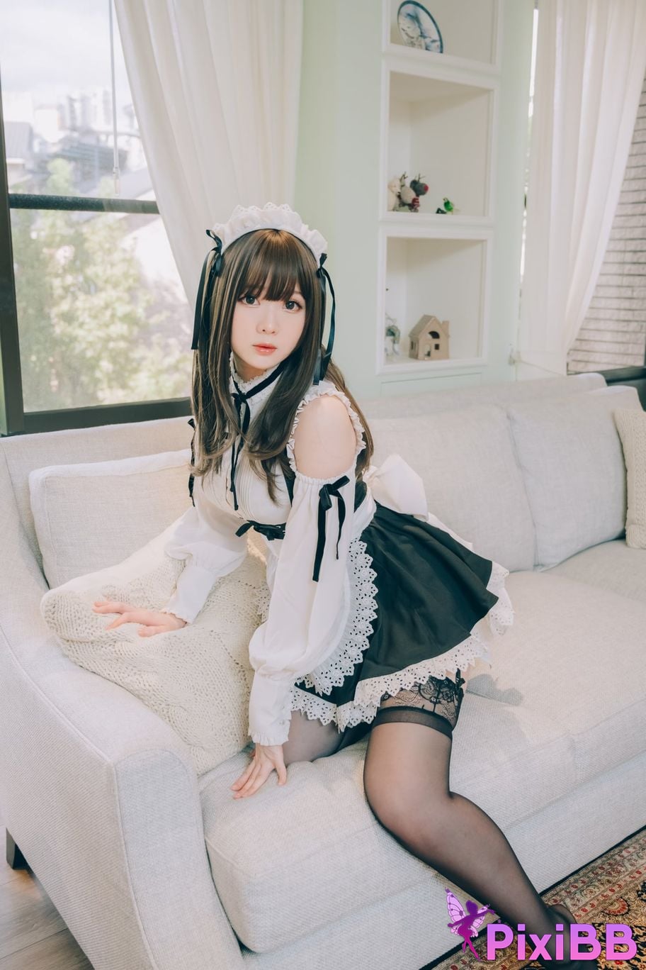 Cosplayer Shimotsuki shimo maid illustrated book 2 PixiBB.COM 001