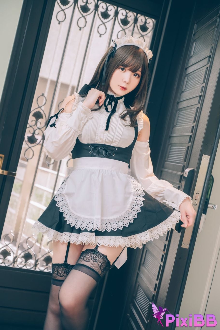 Cosplayer Shimotsuki shimo maid illustrated book 2 PixiBB.COM 009