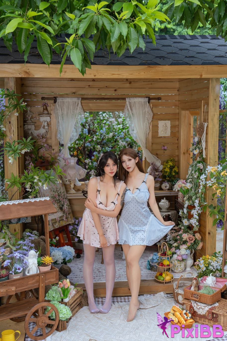 Cosplayer Yunxixi Yunx1x1 milk peach Nai Xi chan nice flower sleep PixiBB.COM 005