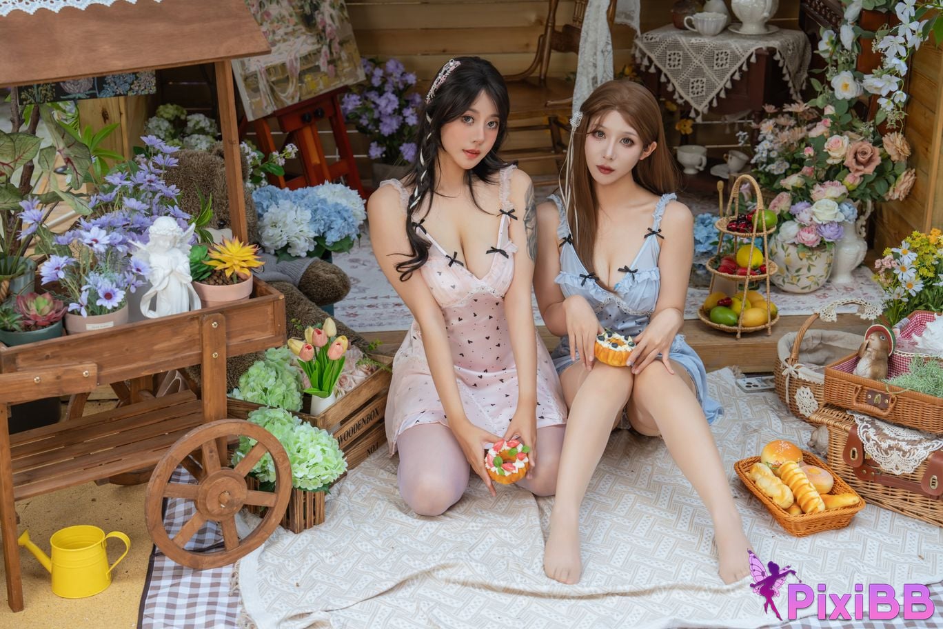 Cosplayer Yunxixi Yunx1x1 milk peach Nai Xi chan nice flower sleep PixiBB.COM 078