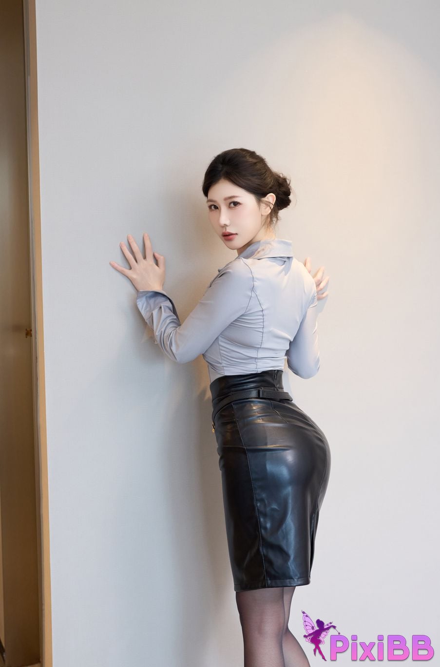 No watermark for in app purchases Yin Tian Tiantian sunny XIUREN model OL leather skirt PixiBB.COM 016