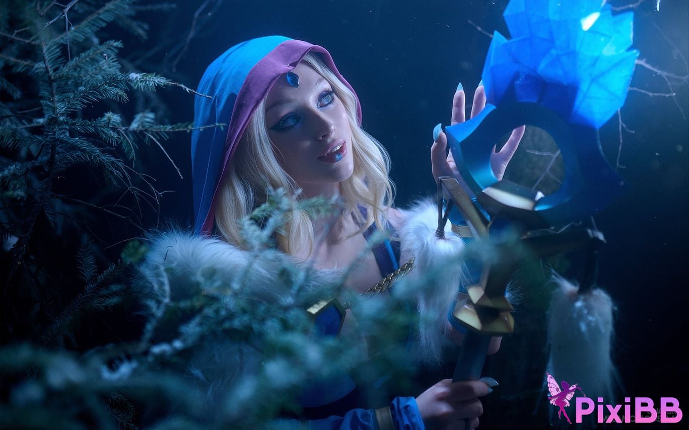 Lady Melamori Crystal Maiden (Rylai Crestfall) PixiBB.COM 10