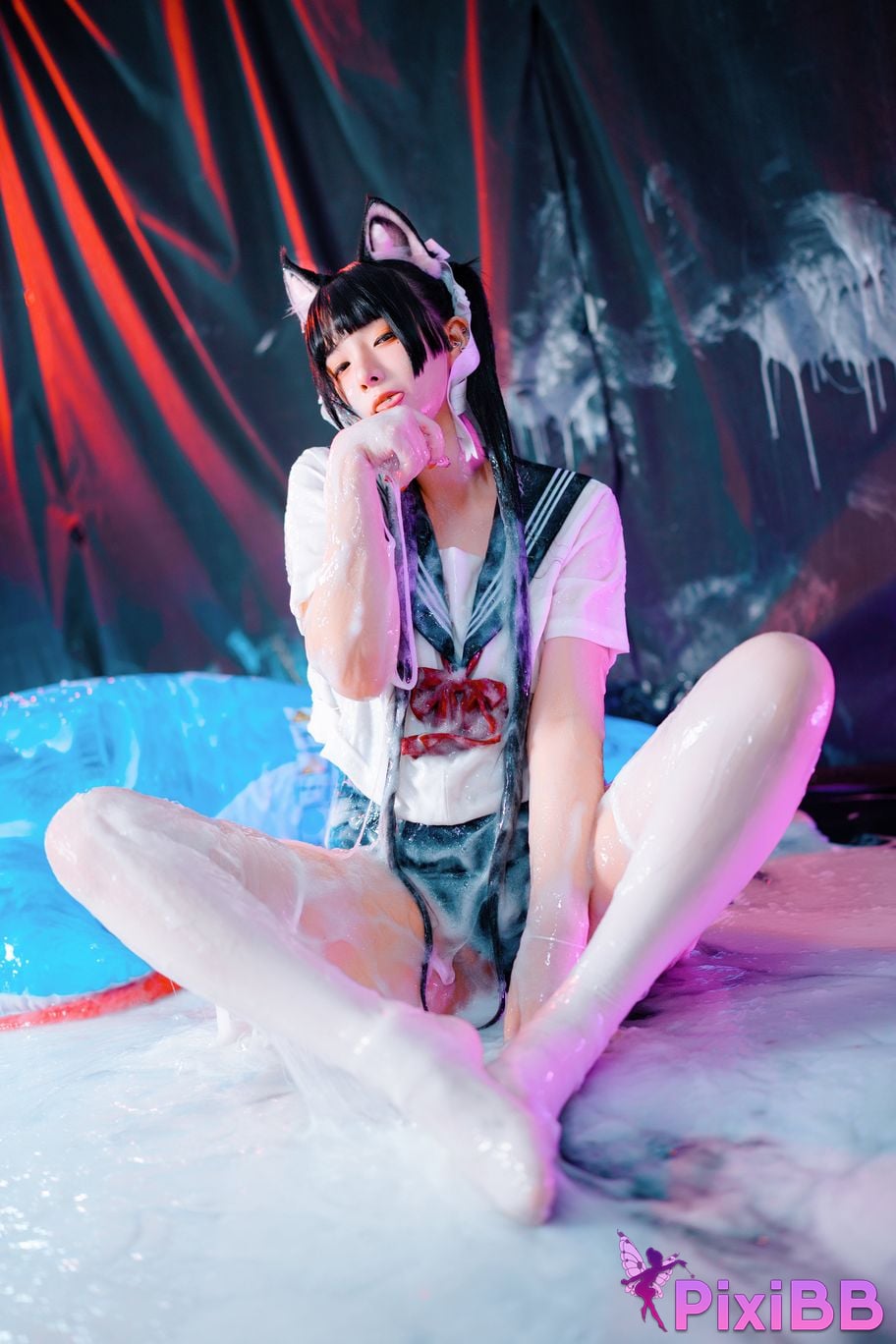 Cosplayer Luoluo Raku scruffy kitten Messy Kitty PixiBB.COM 004