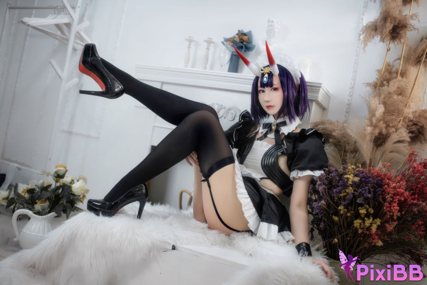 Cosplayer Mimi Hanyu FGO Drinking girl maid PixiBB.COM 018