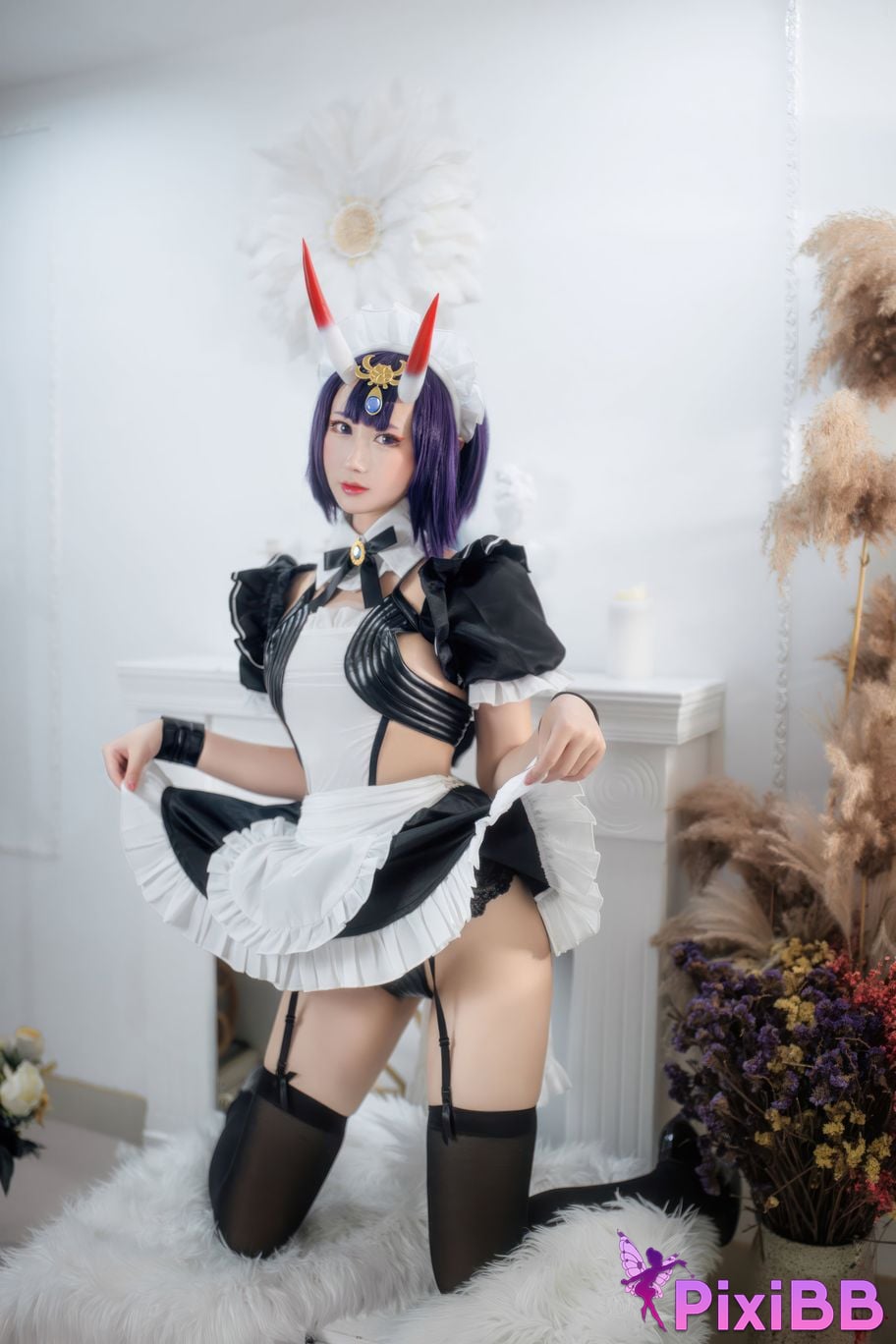 Cosplayer Mimi Hanyu FGO Drinking girl maid PixiBB.COM 019