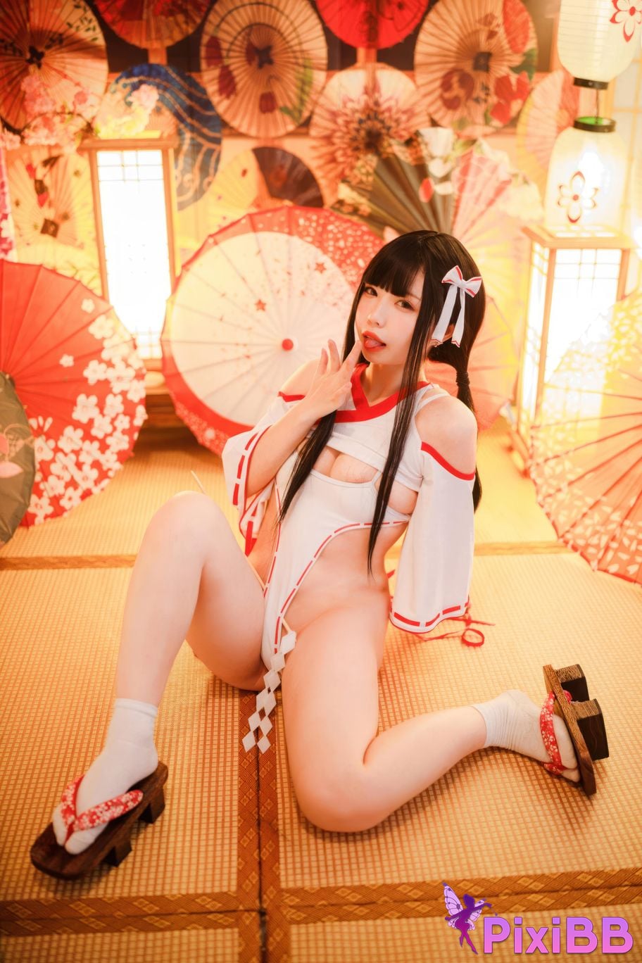 Cosplayer walnut cat Kurumineko One hundred thousand precious volts shrine maiden zombie PixiBB.COM 025