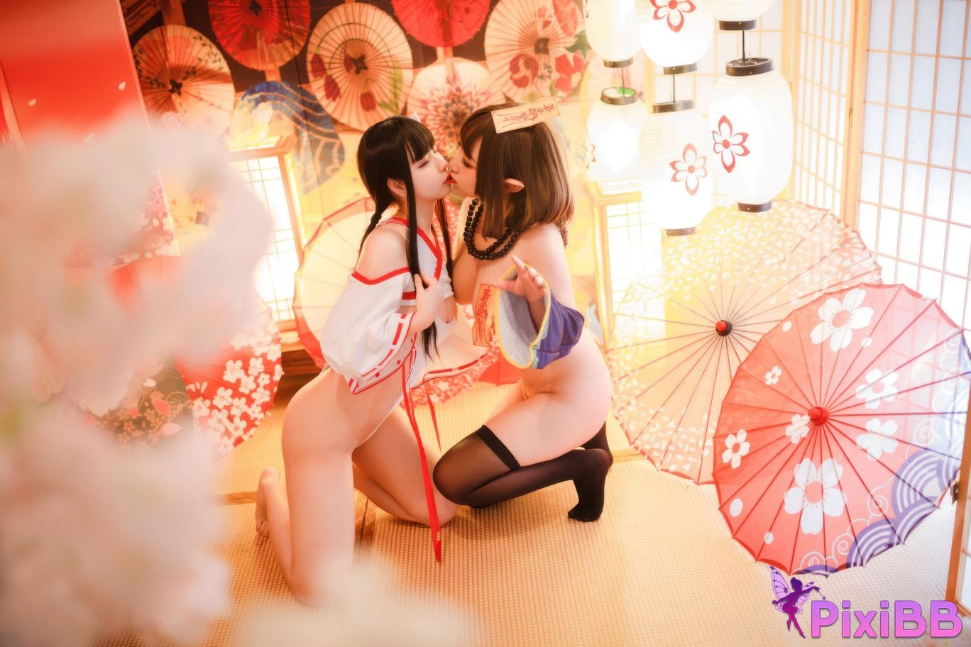 Cosplayer walnut cat Kurumineko One hundred thousand precious volts shrine maiden zombie PixiBB.COM 091