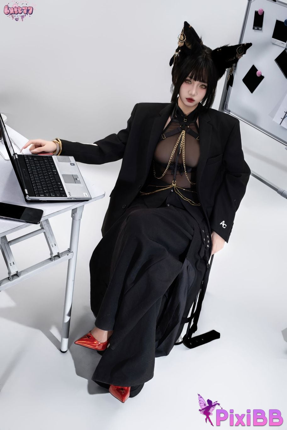 Cosplayer Qiqi be good black Anubis PixiBB.COM 001
