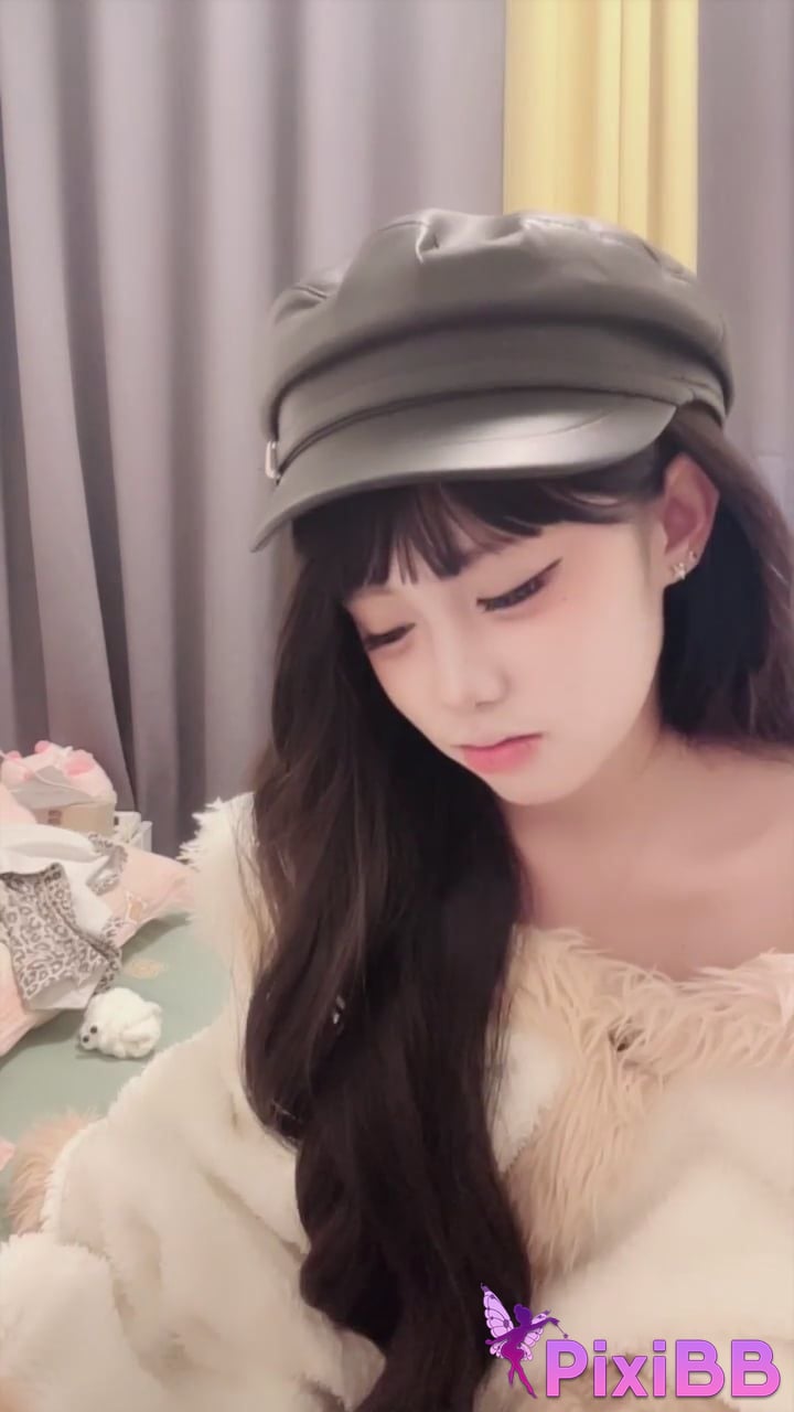 Flowers bloom and wealth W h y a r e l t g i s n o w d p PixiBB.COM 015