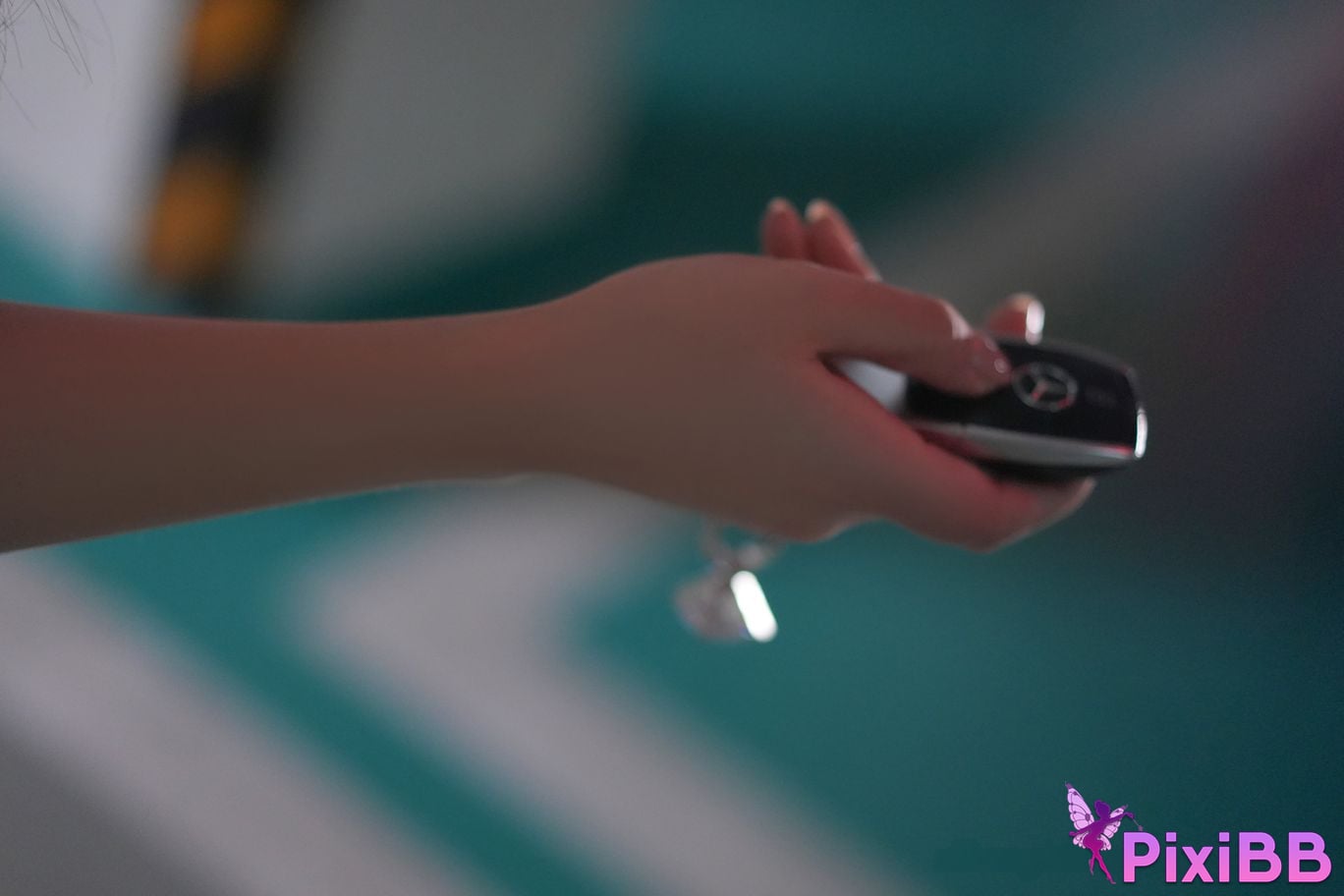 No watermark for in app purchases Tan Xiaoling XIUREN model Car earthquake plot set Little painter video PixiBB.COM 024