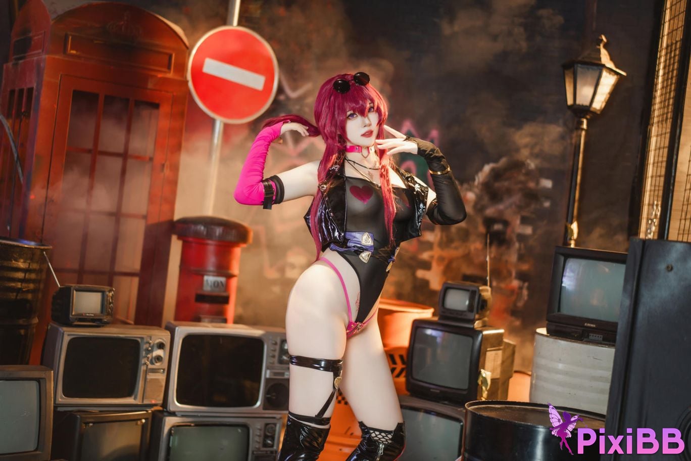 Cosplayer Natsuko Xia Xiazi Collapse Star Dome Railway Kafka punk fandom PixiBB.COM 016