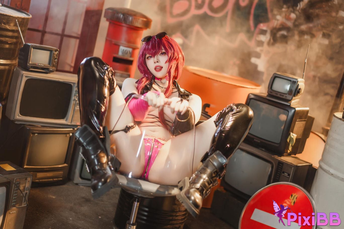 Cosplayer Natsuko Xia Xiazi Collapse Star Dome Railway Kafka punk fandom PixiBB.COM 053