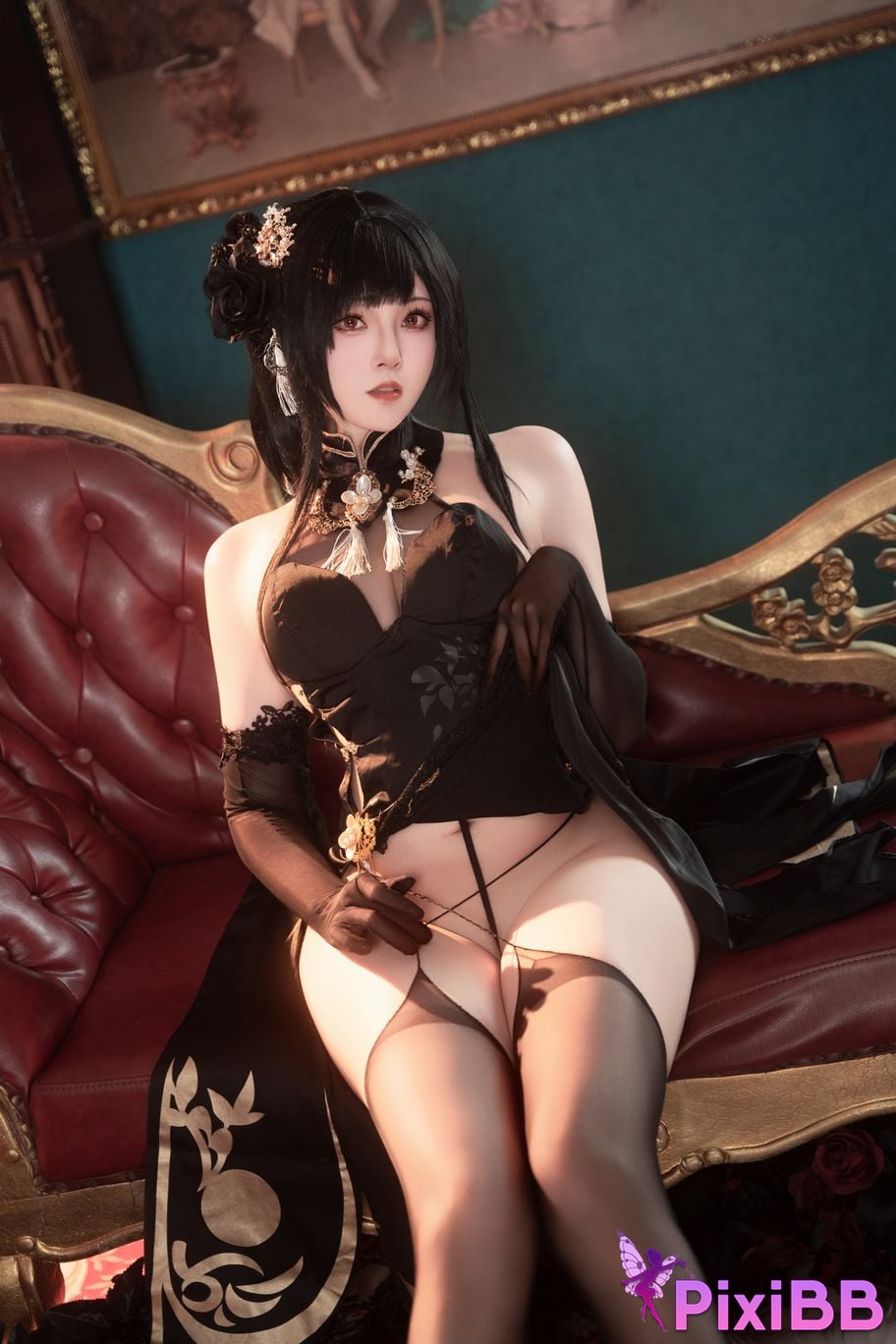 Cosplayer Natsuko Azur Lane Zhenhai Cheongsam PixiBB.COM 050