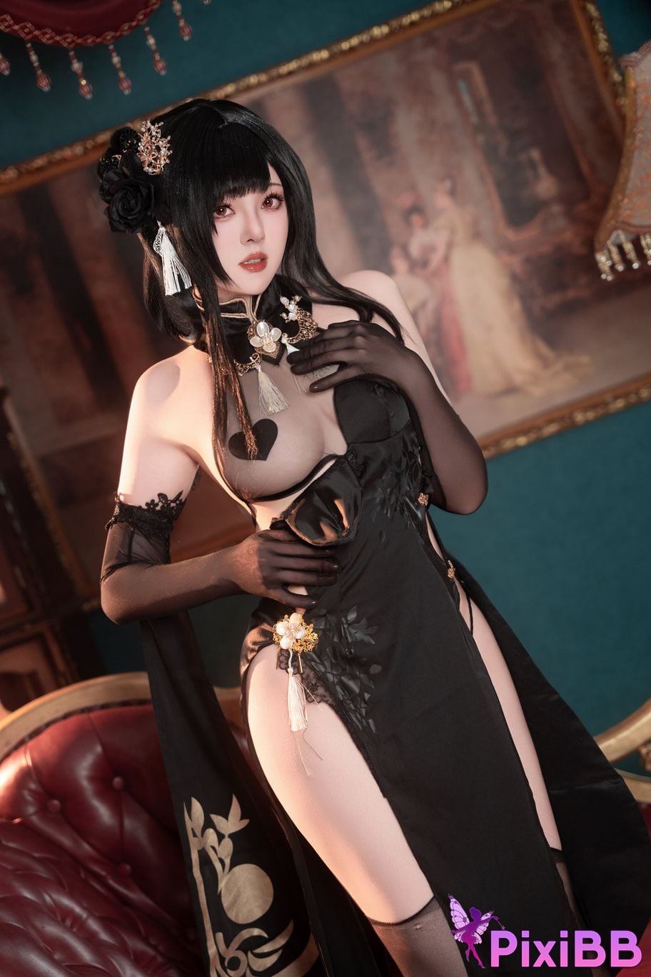 Cosplayer Natsuko Azur Lane Zhenhai Cheongsam PixiBB.COM 054