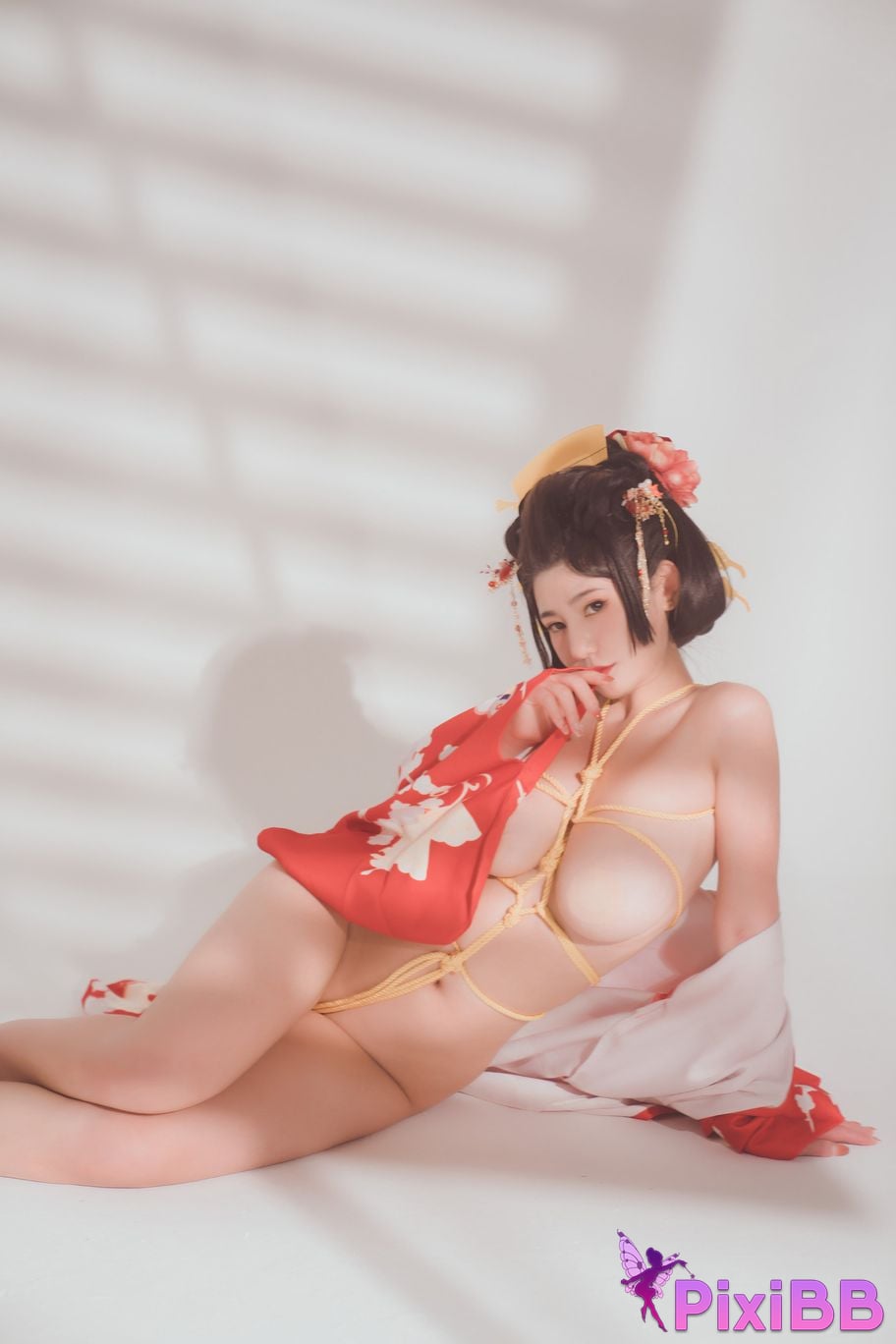 Cosplayer Xinglan is Lanlan and her name Lanmei. kimono rope bondage PixiBB.COM 007