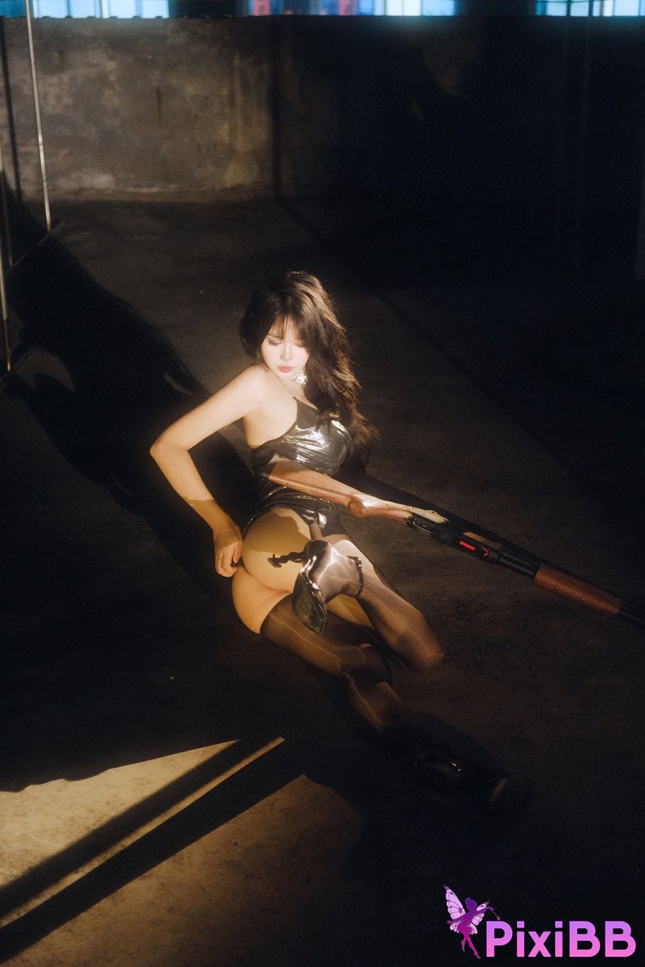 Cosplayer Tina Very evil night dress PixiBB.COM 026