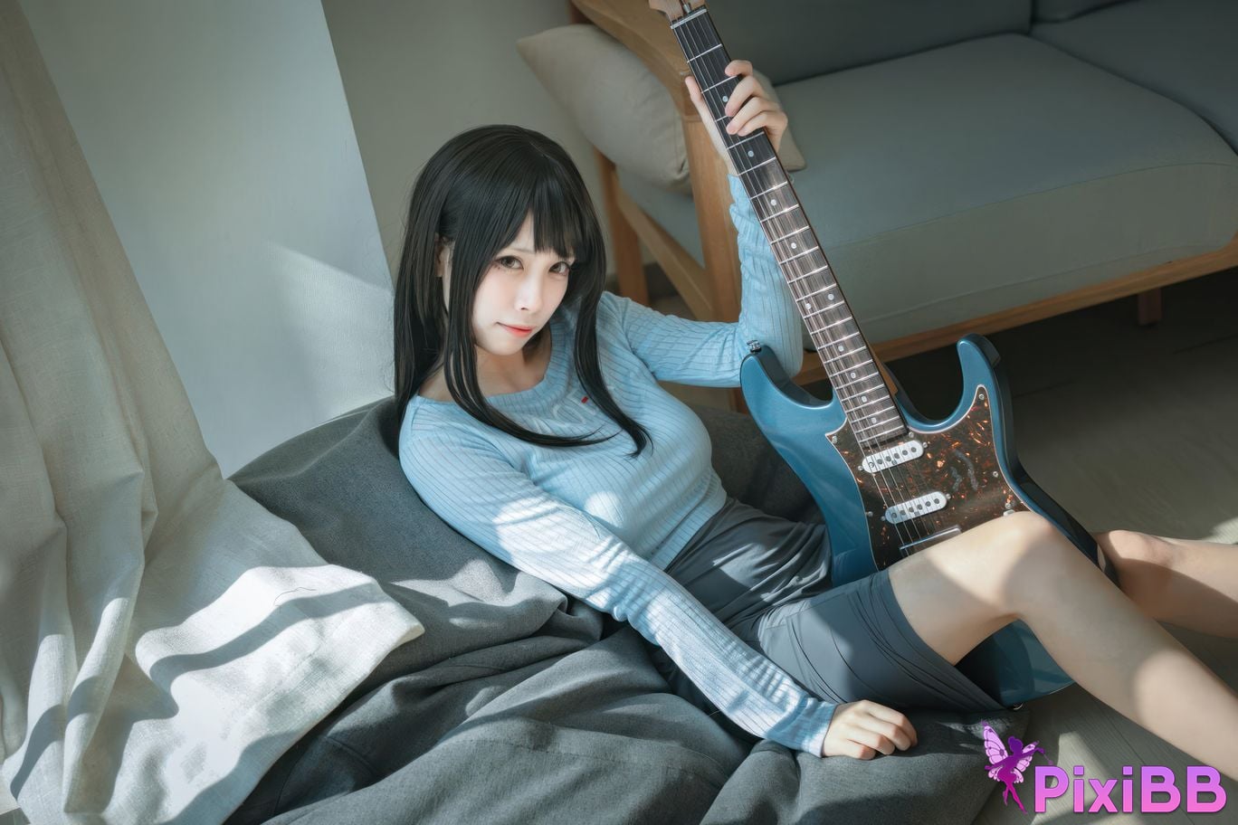 Cosplayer San Wu Ren Xing guitar sister PixiBB.COM 017