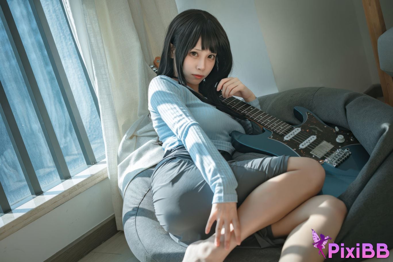 Cosplayer San Wu Ren Xing guitar sister PixiBB.COM 022