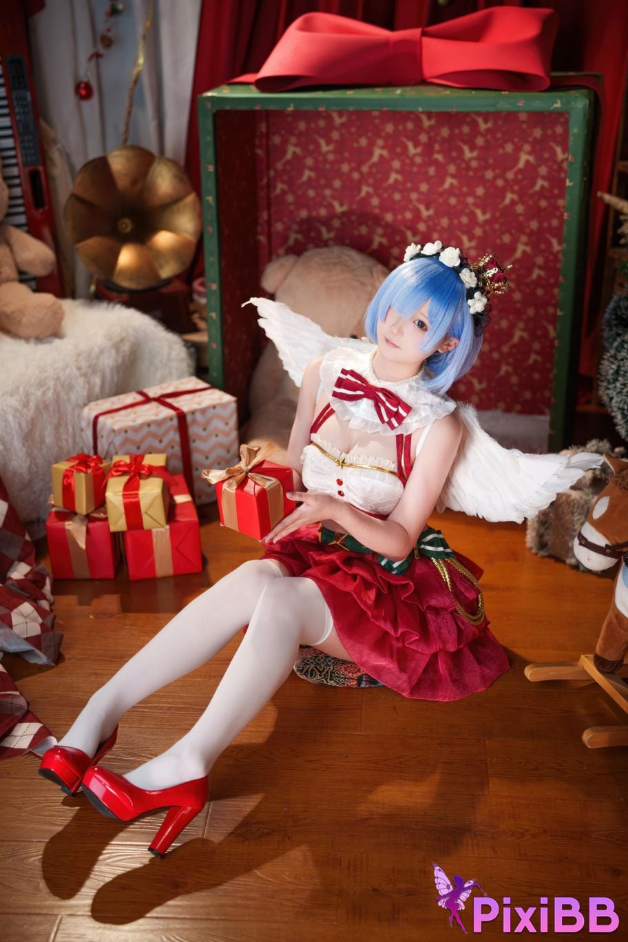 Cosplayer Seele Mai Rem Christmas story PixiBB.COM 005