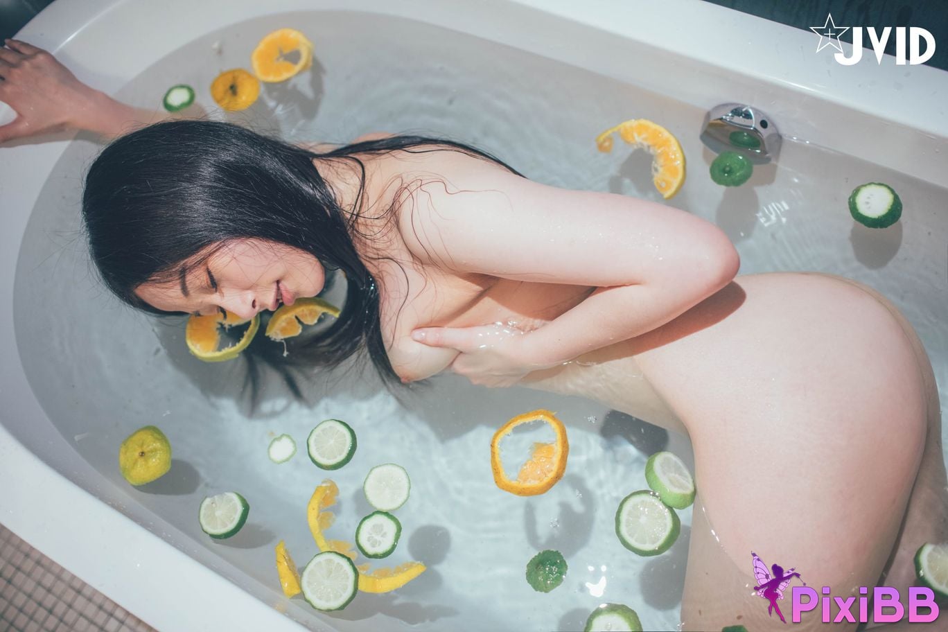 JVID Jamie Juice Ri Zu Nu You Le Qu Xie Mo Pen Zhang SEX Passionate cumshot PixiBB.COM 009