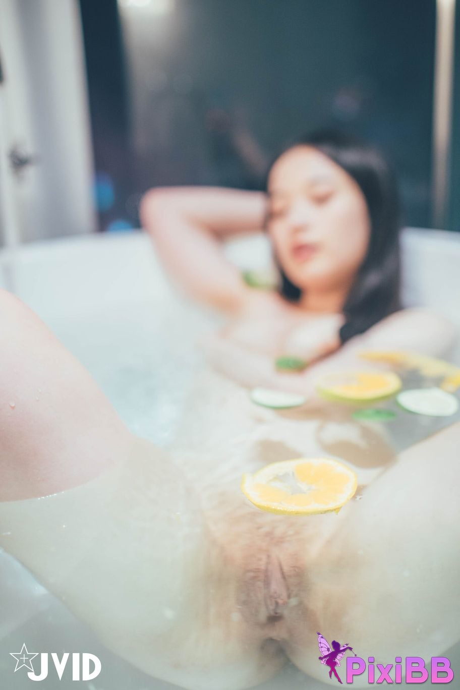 JVID Jamie Juice Ri Zu Nu You Le Qu Xie Mo Pen Zhang SEX Passionate cumshot PixiBB.COM 082