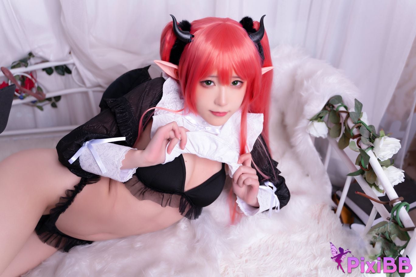 Cosplayer Quan Ran is a little hungry Dressing doll falls in love leeds PixiBB.COM 023