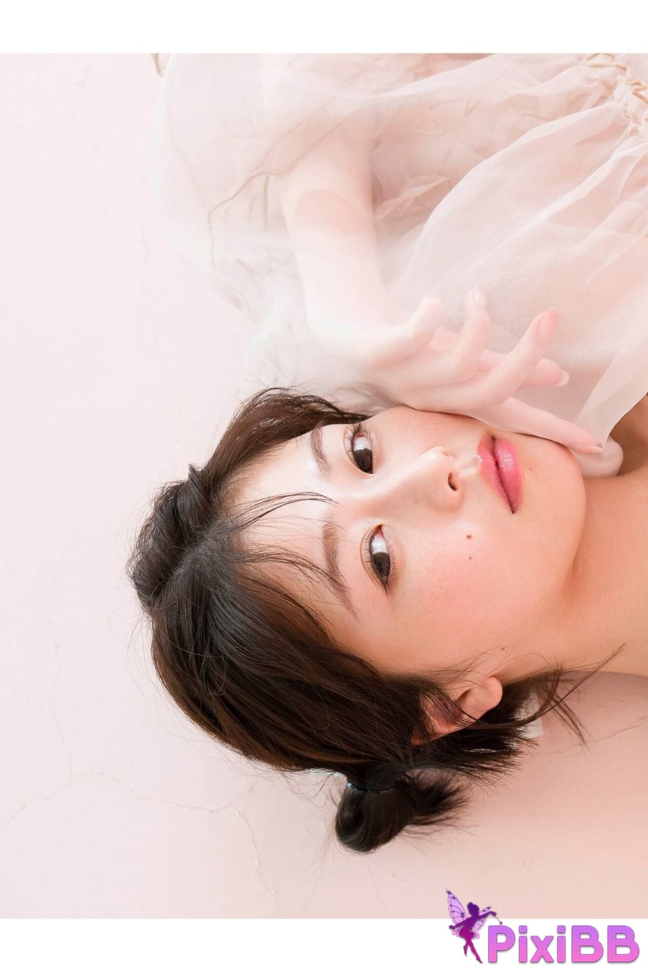 Japanese Idol Yuzuha Saeki FLASH digital photo book Lumiere PixiBB.COM 023