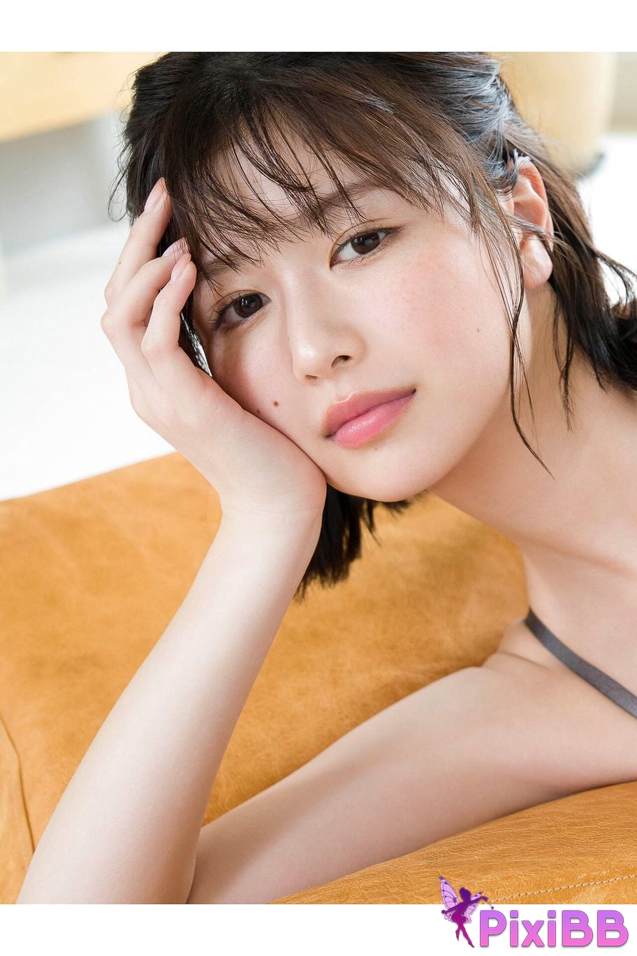 Japanese Idol Yuzuha Saeki FLASH digital photo book Lumiere PixiBB.COM 049