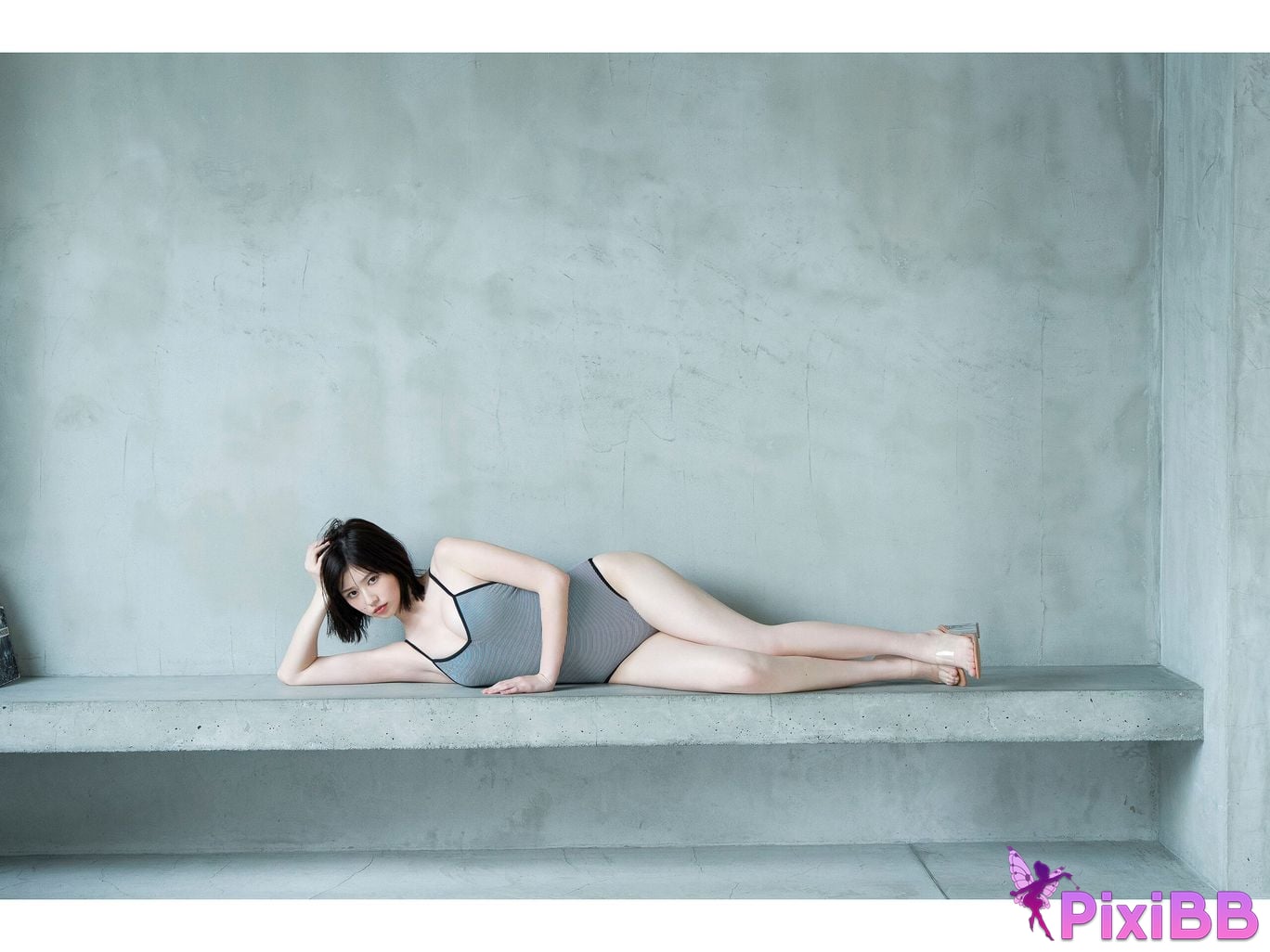 Japanese Idol Yuzuha Saeki FLASH digital photo book Lumiere PixiBB.COM 072