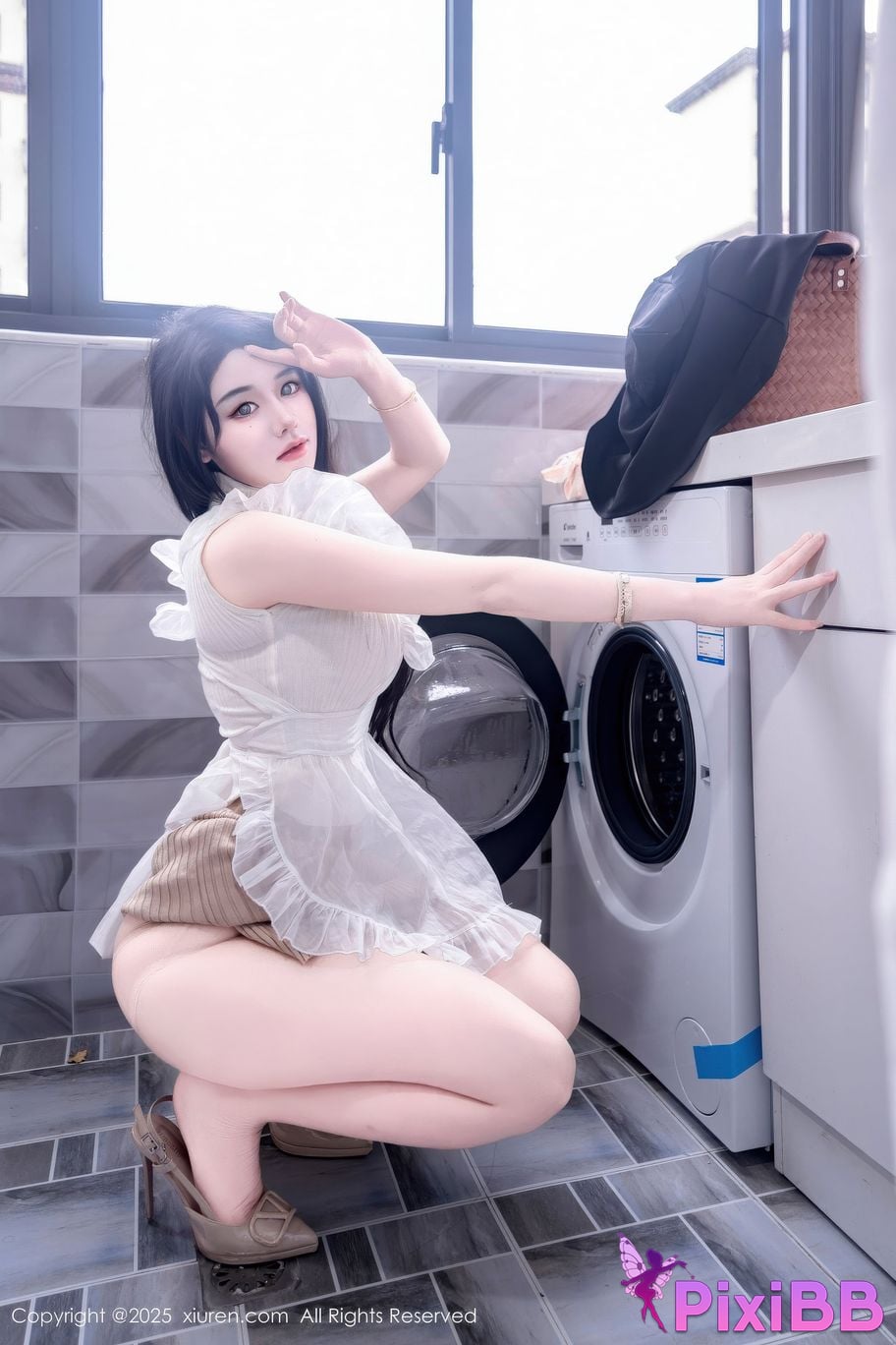 XIUREN No.11010 Xixi loves eating strawberries PixiBB.COM 016