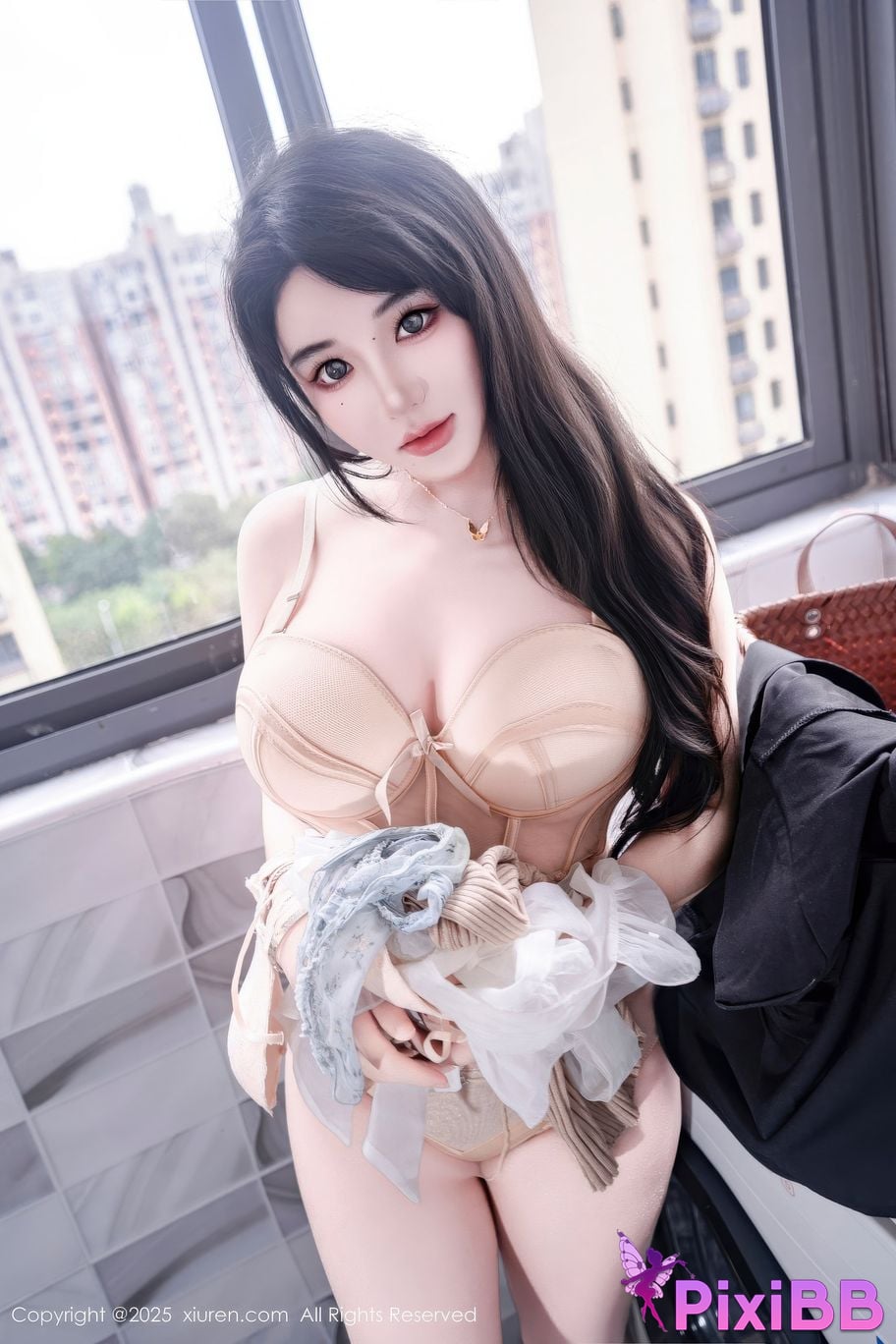 XIUREN No.11010 Xixi loves eating strawberries PixiBB.COM 026