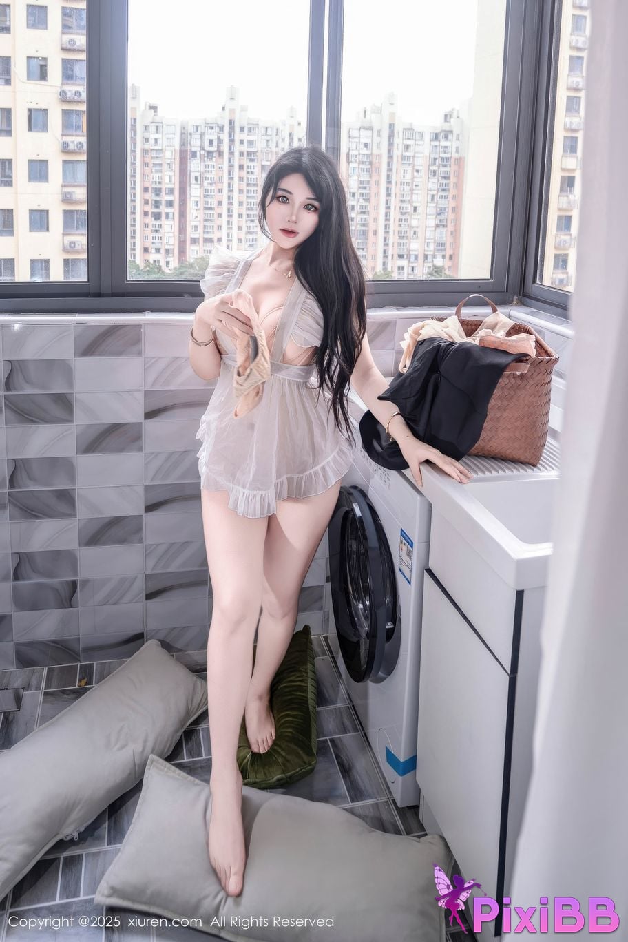 XIUREN No.11010 Xixi loves eating strawberries PixiBB.COM 034