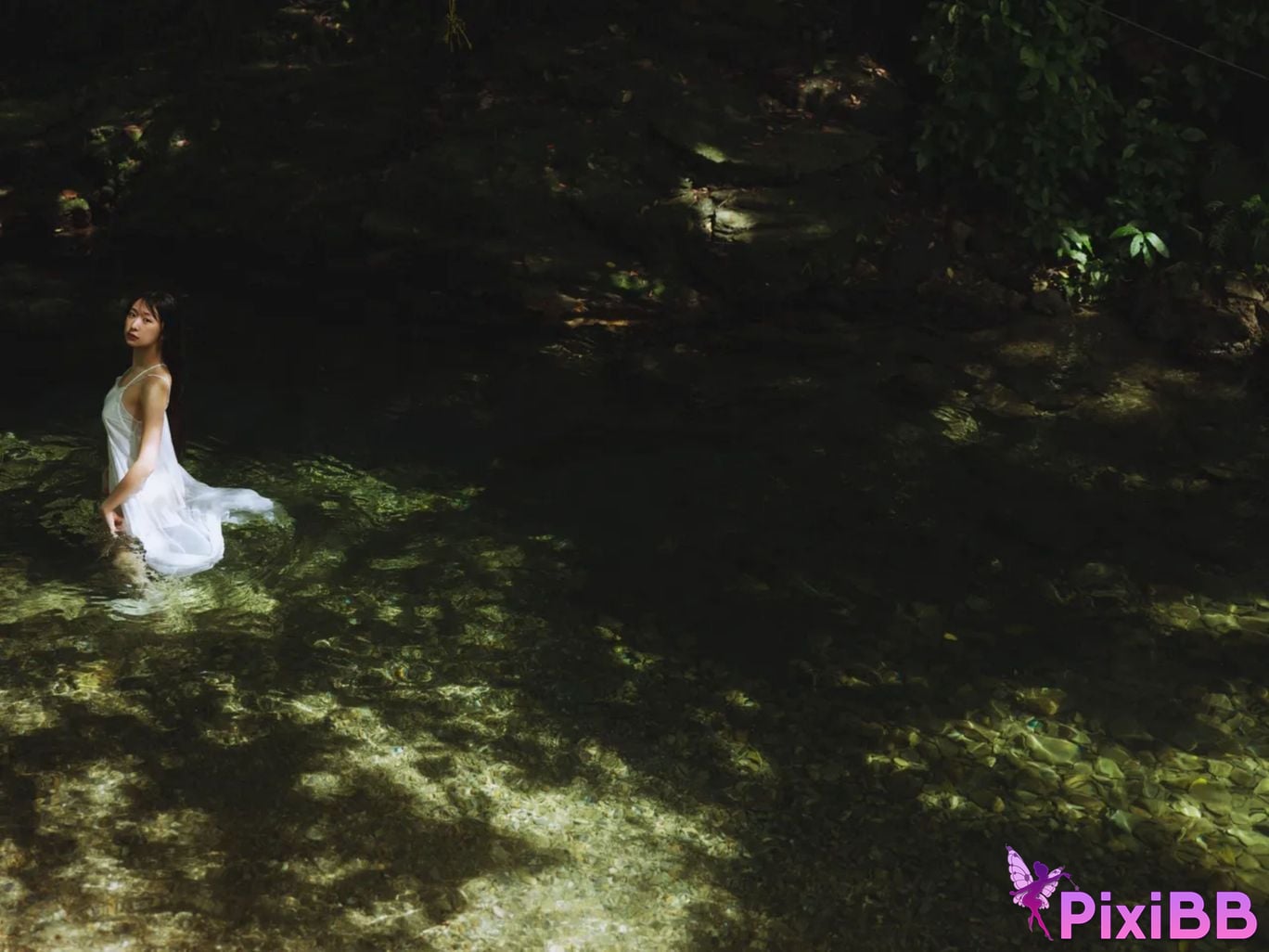 Japanese Idol Majima Naomi Mashima digital photo book secret meeting PixiBB.COM 003