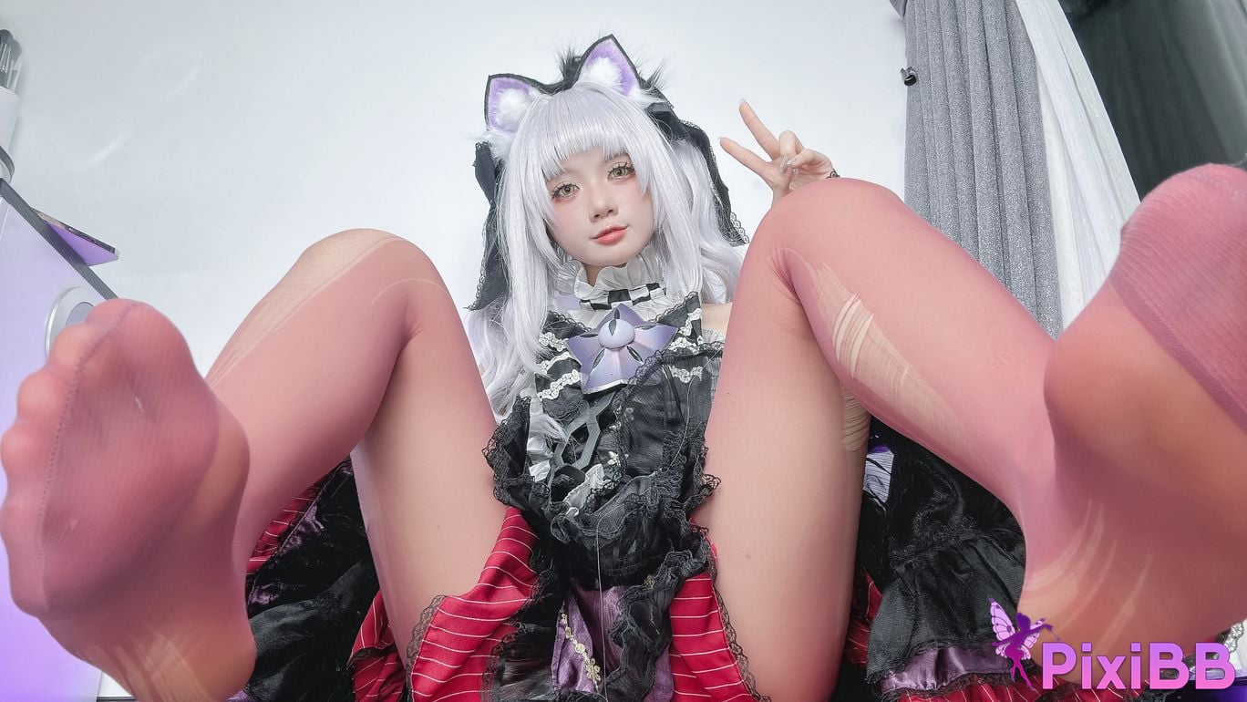 Cosplayer PoppaChan Murasaki Shion Dress Vtuber PixiBB.COM 046